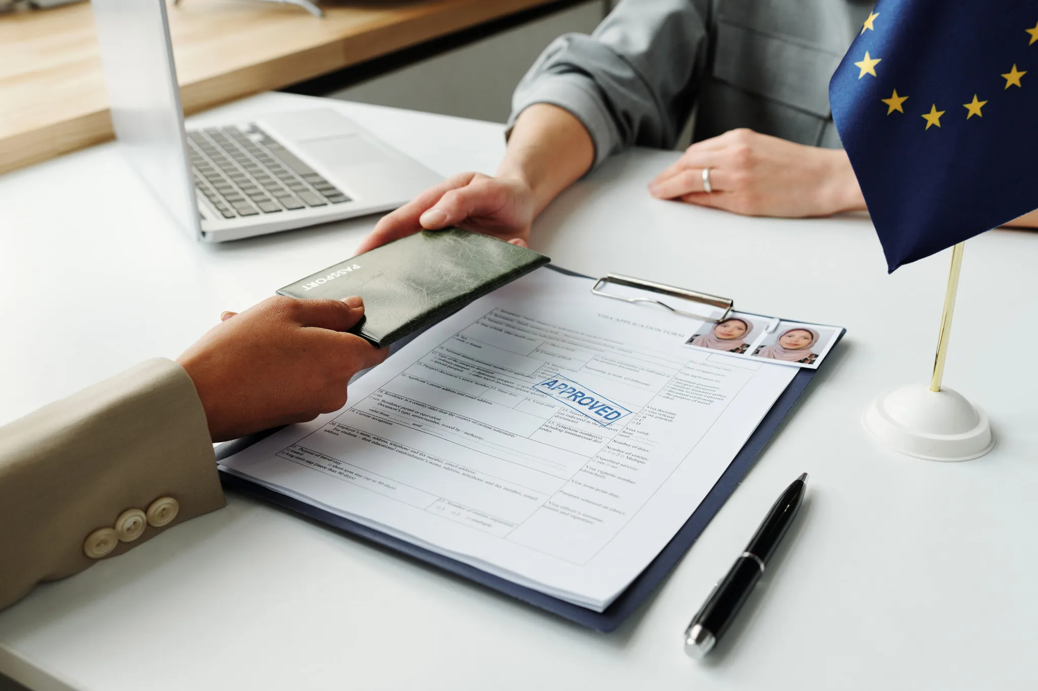 วีซ่าธุรกิจไทย - ผู้เชี่ยวชาญวีซ่าเดินทางธุรกิจสำหรับคนไทย - กรุงเทพฯ ประเทศไทย วีซ่าธุรกิจสำหรับคนไทย - รับทำวีซ่าเดินทางธุรกิจระหว่างประเทศ - V Goal Visa Service กรุงเทพฯ อุดมสุข บางนา